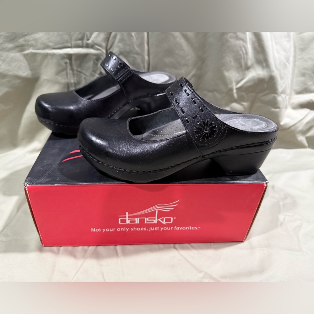 Dansko Womens Clog Black Shoes Size 36/5.5-6 Solitaire Brush Off